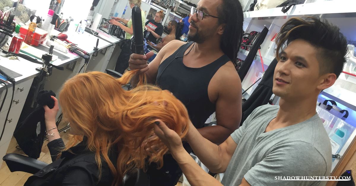 Shadowhunters - [EXCLUSIVE PHOTOS] Magnus: Warlock and Hair Stylist!  - 1006